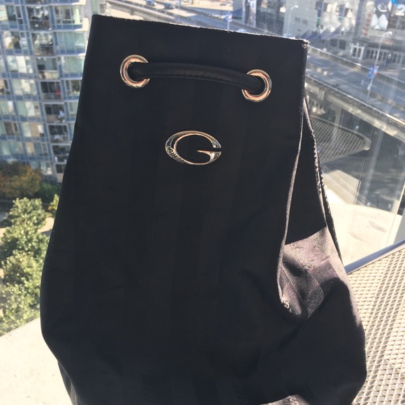 Guess back pack - Picture 2 of 2